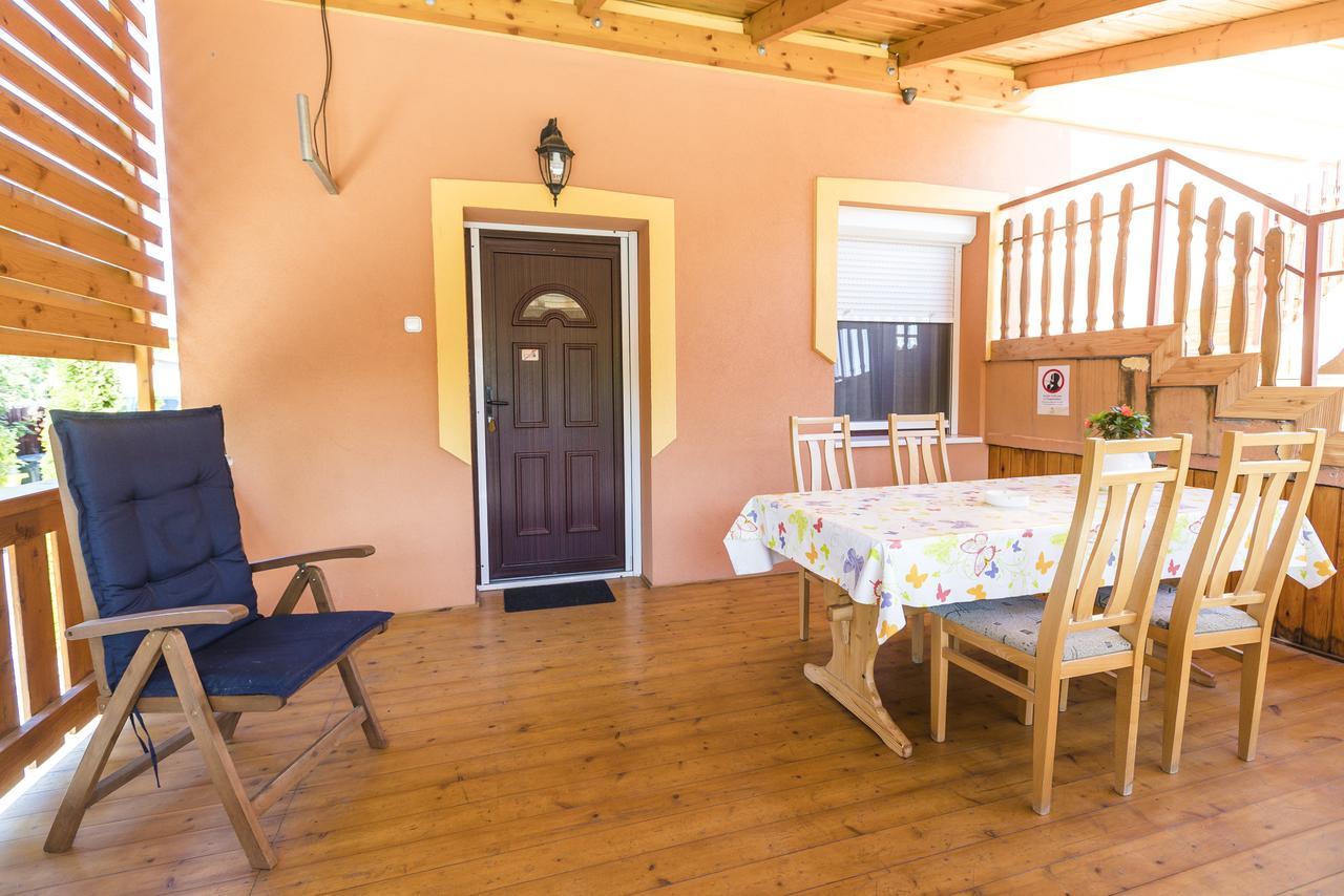 Almafa Apartmanhaz Эгер Экстерьер фото
