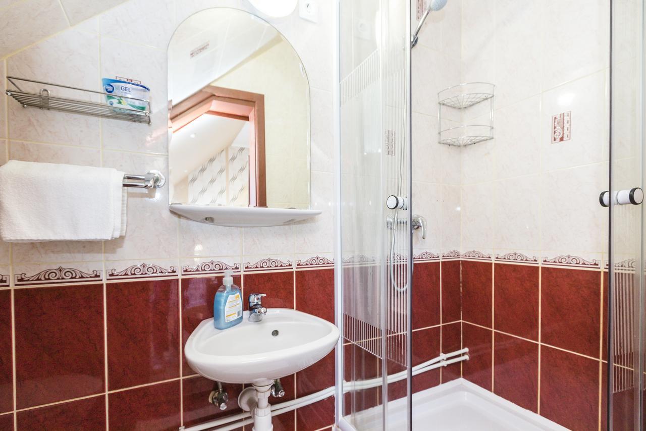 Almafa Apartmanhaz Эгер Экстерьер фото