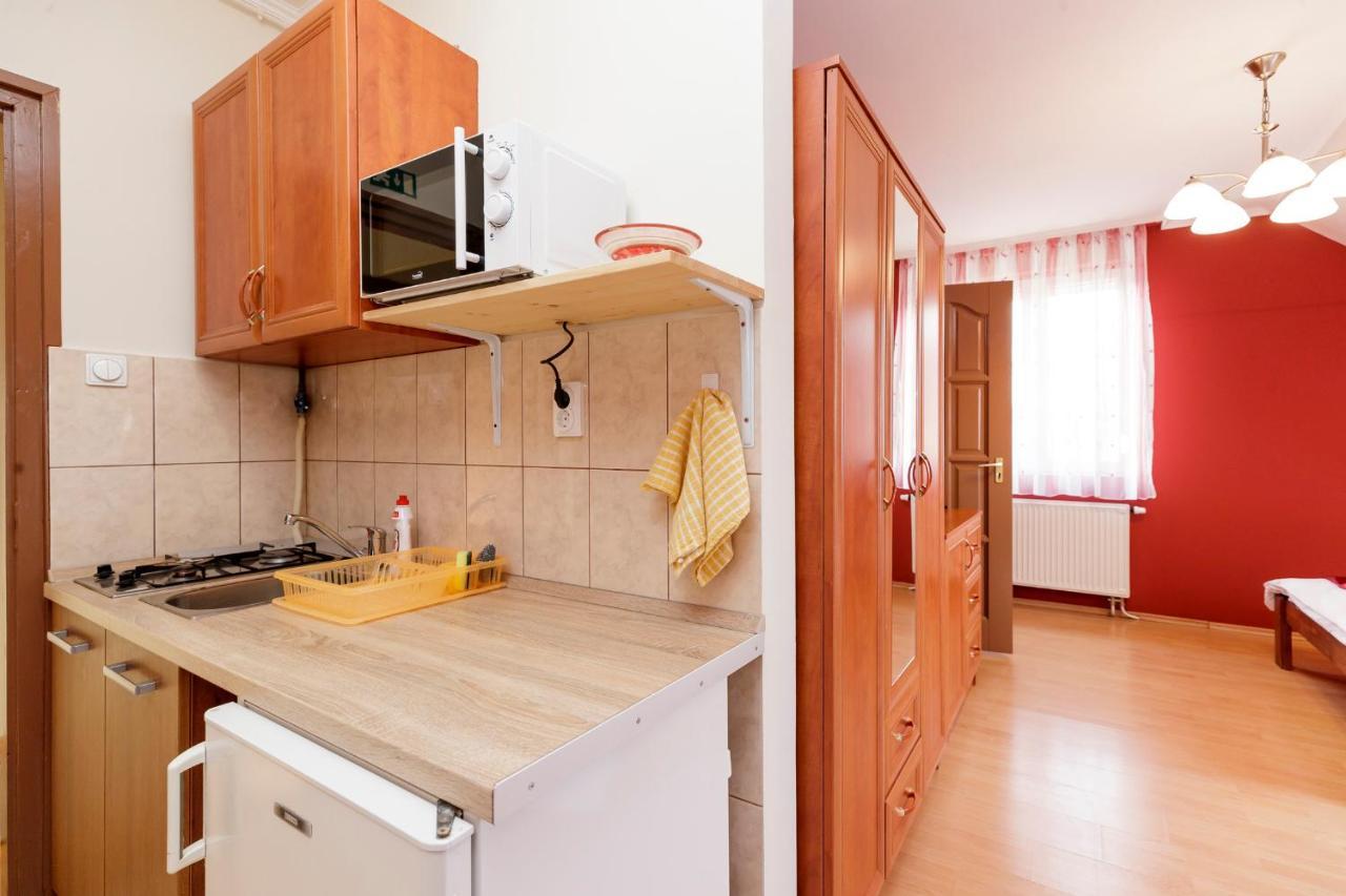 Almafa Apartmanhaz Эгер Экстерьер фото