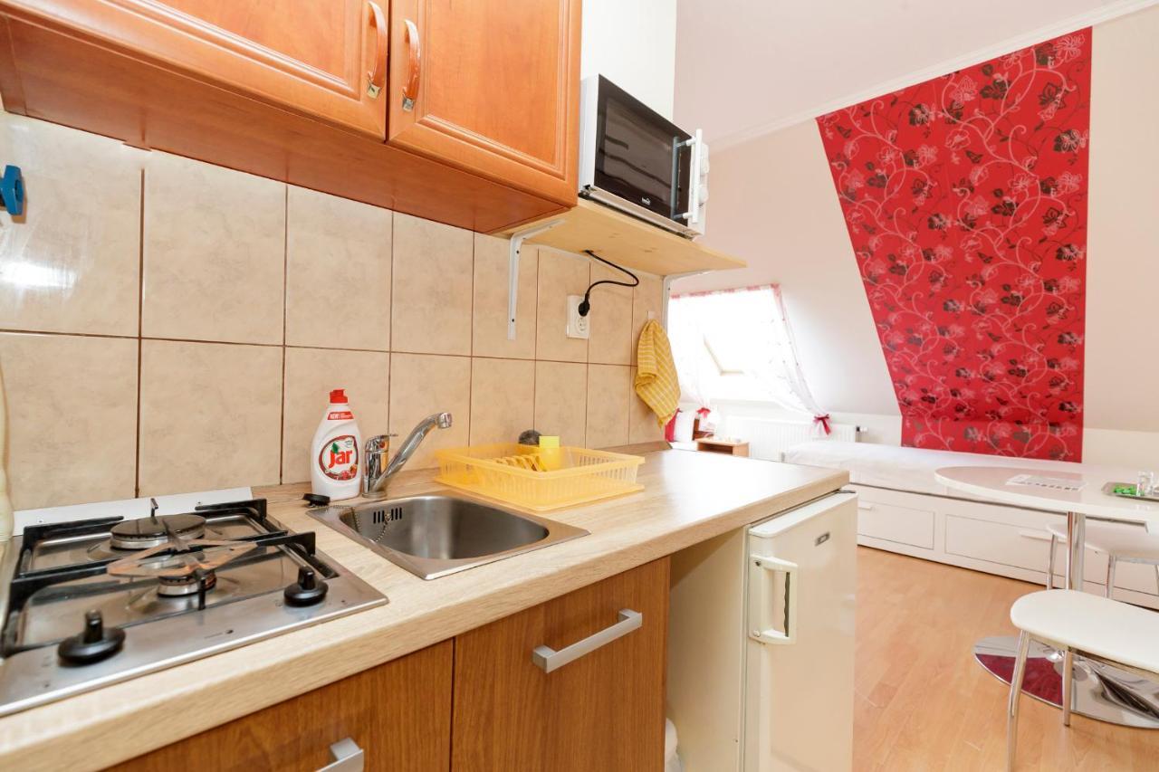 Almafa Apartmanhaz Эгер Экстерьер фото
