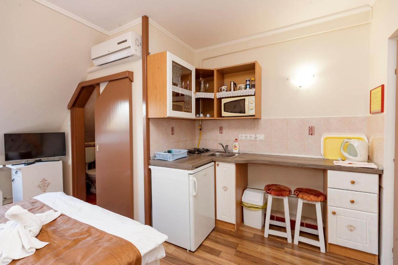 Almafa Apartmanhaz Эгер Экстерьер фото